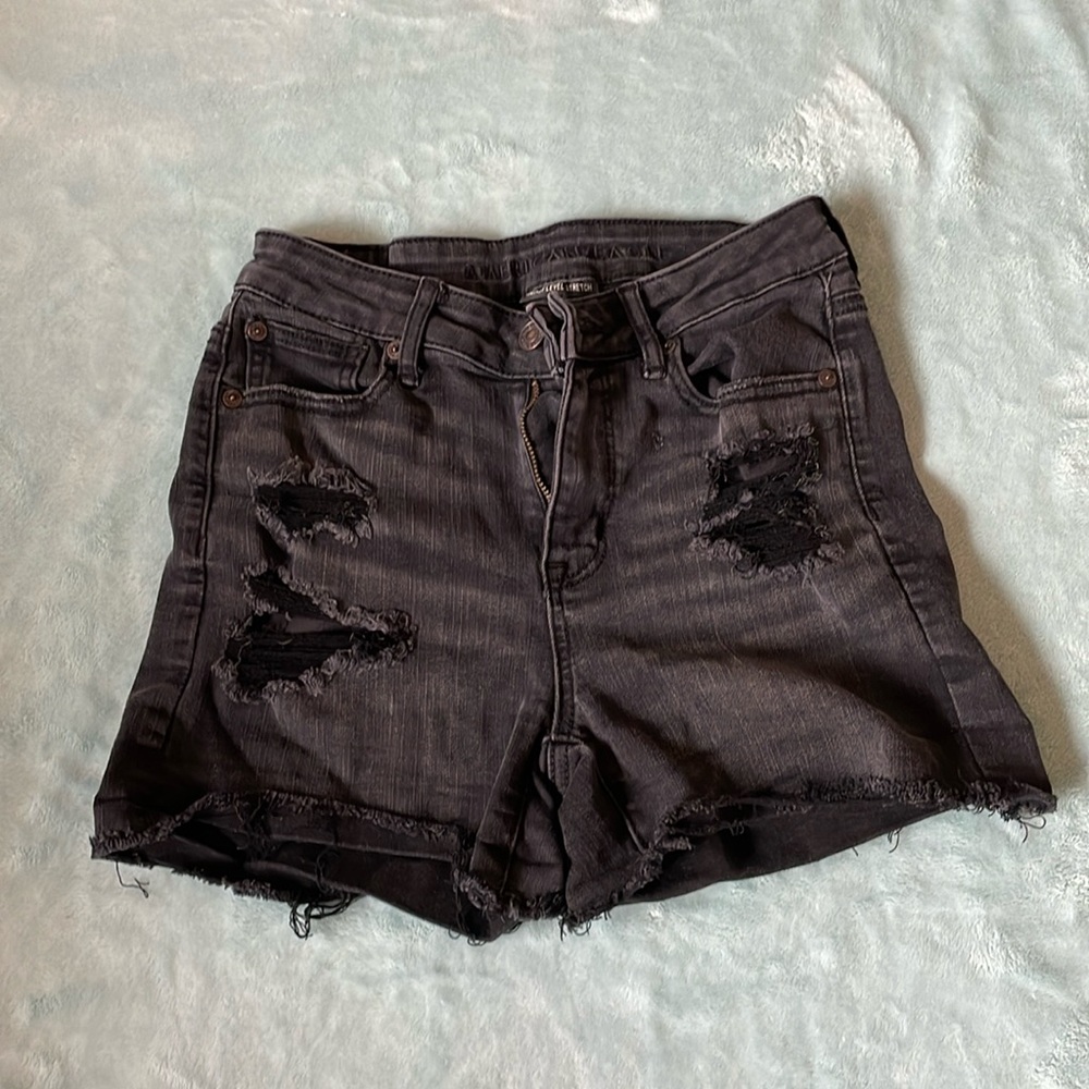 American Eagle Women’s High V-rise Stretch Shortie Black Jean Shorts Size 0